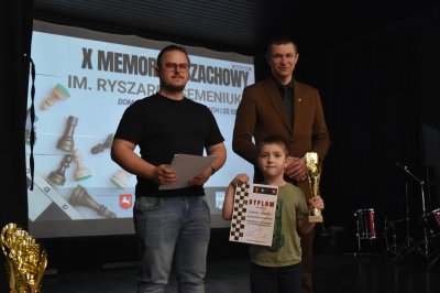 Okładka albumu: X Memoriał Szachowy im. Ryszarda Semeniuka